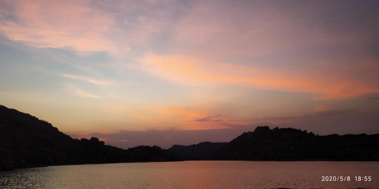 Island Vibes Hampi Guesthouse Esterno foto