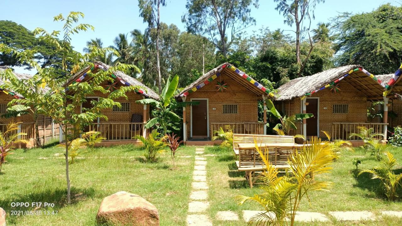 Island Vibes Hampi Guesthouse Esterno foto